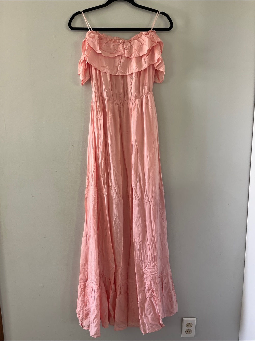 Dress Day | Pink Ruffled Off-Shoulder Maxi Dress - Picture 3 of 7